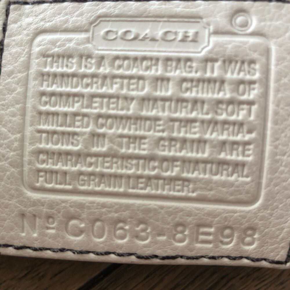 Coach Chelsea Pebble Leather Hobo Bag White Green Interior  8E98 - Picture 2 of 11